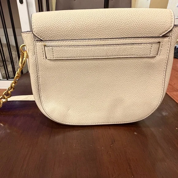 VGUC Tory Burch Ivory Crossbody Bag with Gold Accents - Picture 3 of 12